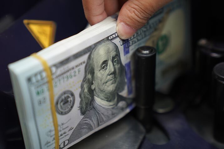 Money Exchange Stores in Jakarta As Dollar Surges Against Other Currencies