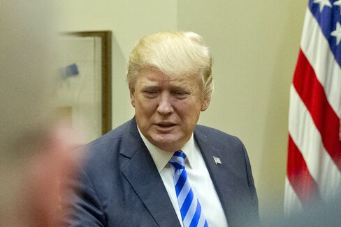 1492467590_Trump