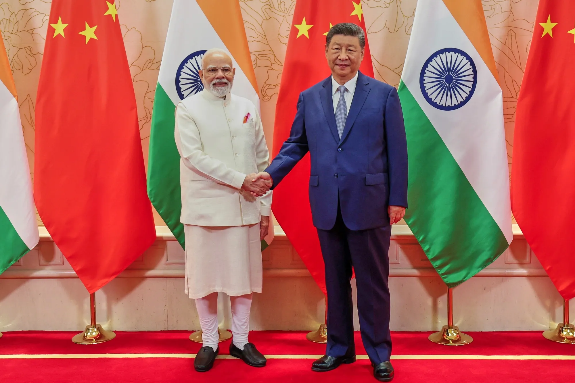 インドのモディ首相と中国の習近平国家主席（8月31日）