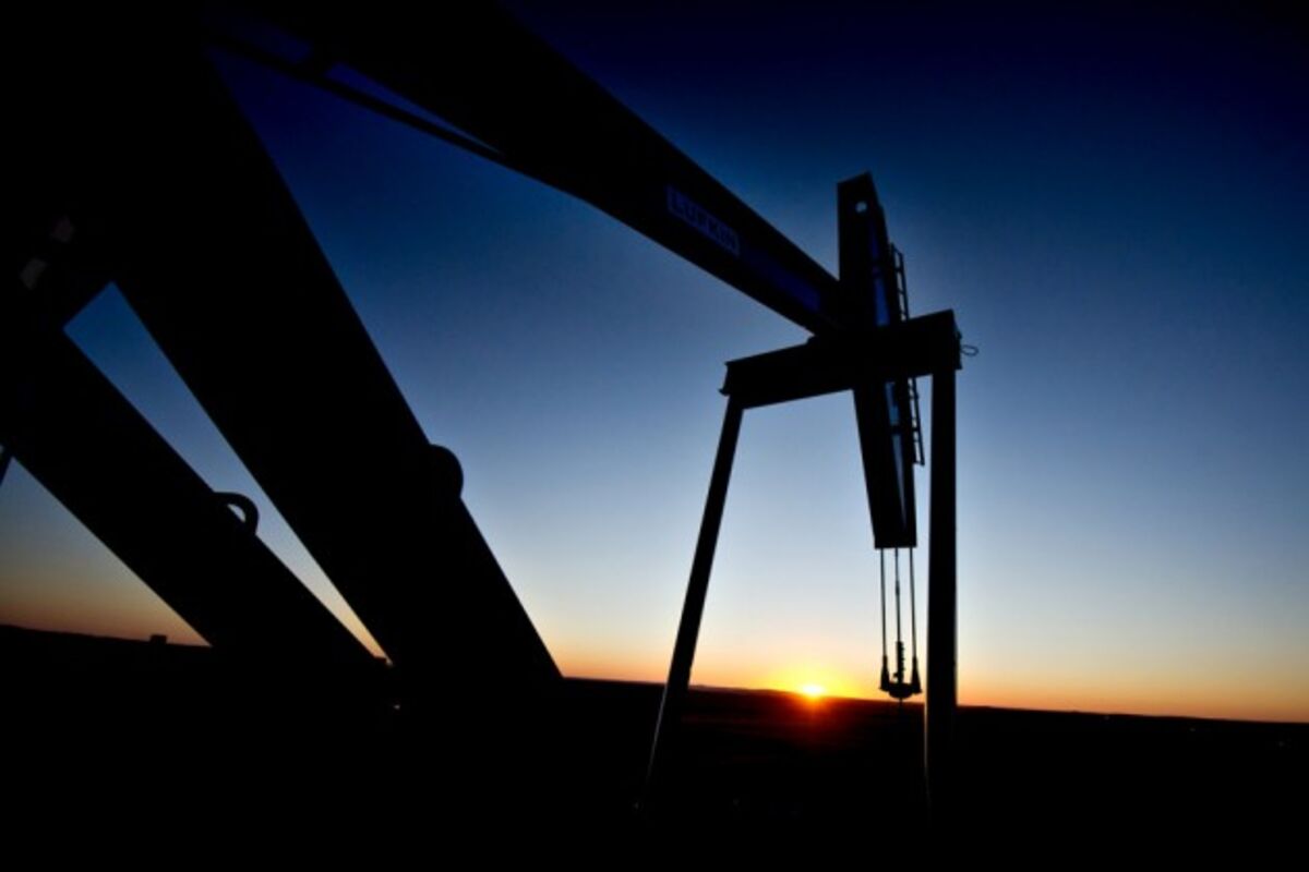 Opec Faces A No Win Situation As Oil Prices Keep Dropping Bloomberg