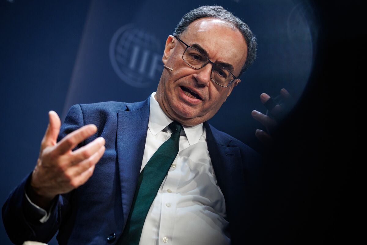 Brexit to Drag on UK Growth for Foreseeable Future, Bailey Says