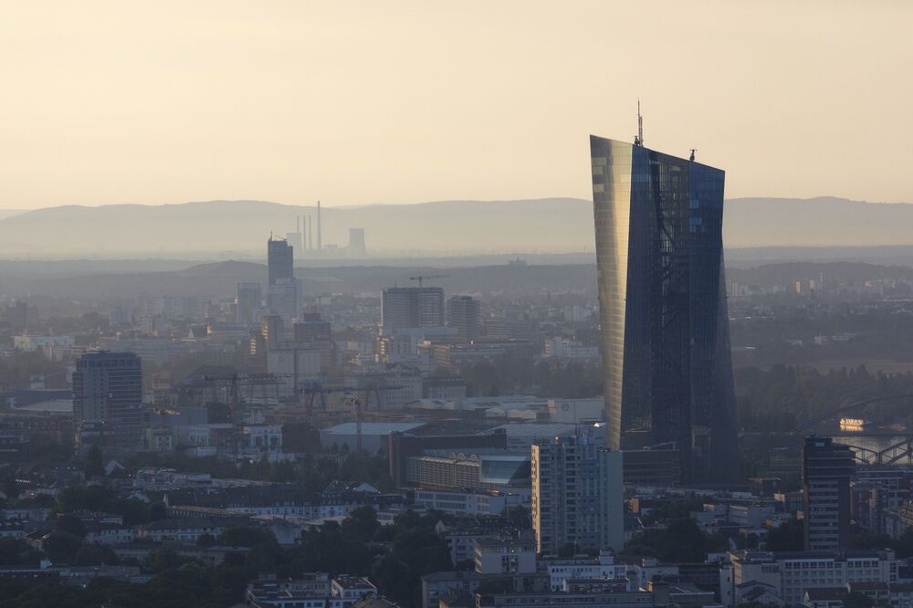 Ecb Set To Pump More Cash Into Virus Hit Economy Decision Guide Bloomberg