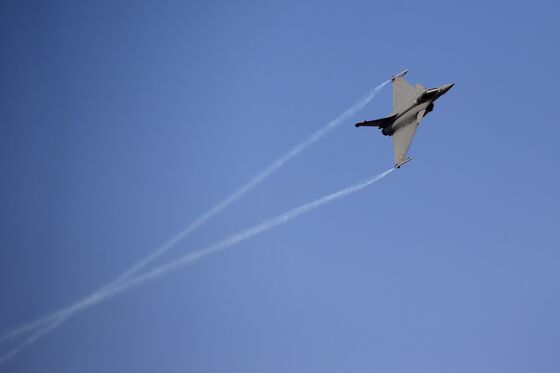 India Keeps Fighter Jet Makers Waiting. And Waiting. And Waiting
