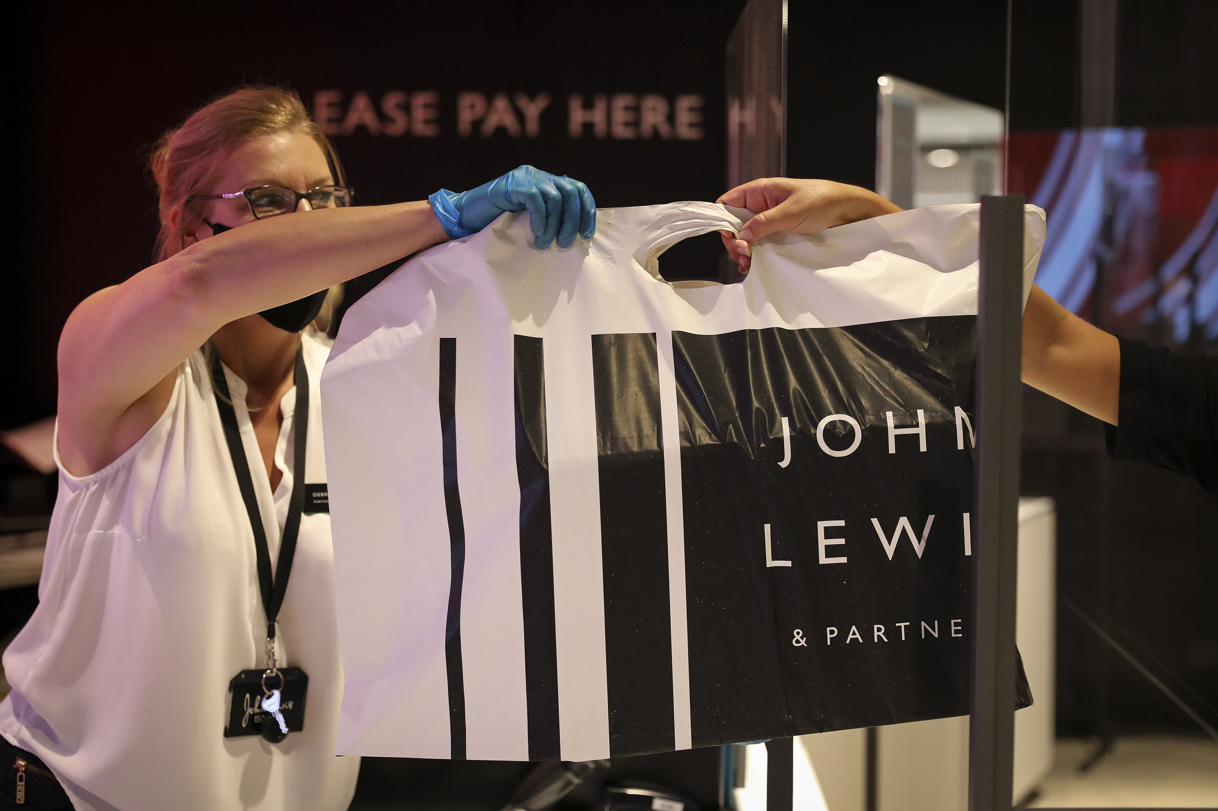 John Lewis Scraps Bonus for First Time Since 1948 After Loss in U.K