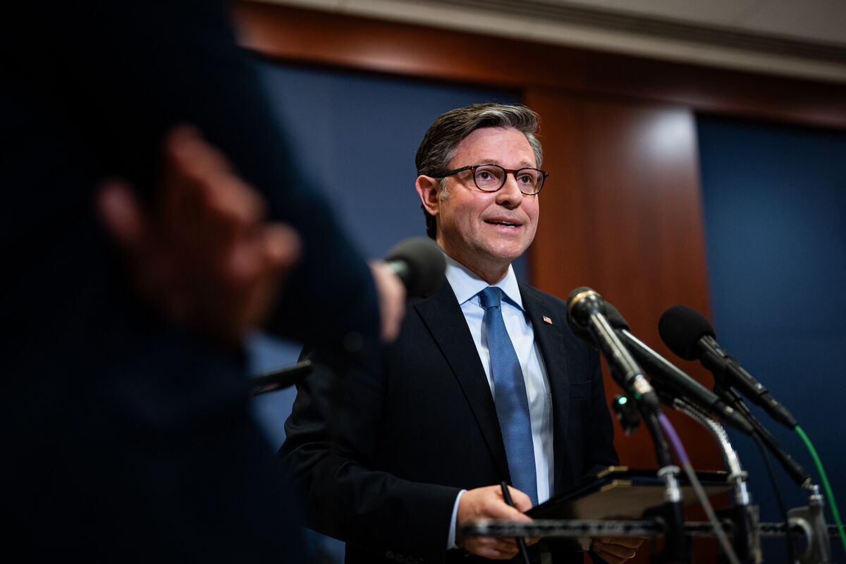 ⚫️ BLOOMBERG: "Aumento dei costi per gli americani: scadenza dei sussidi ACA e bollette auto in crescita"