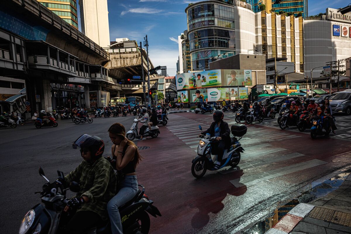 Thai Growth Beats Estimates Despite Tariff Threat, Instability