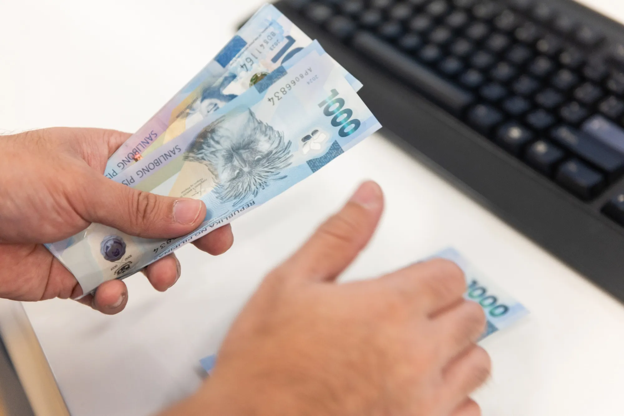 PHP/USD: Why Is the Philippine Peso So Weak? Will the Central Bank  Intervene? - Bloomberg