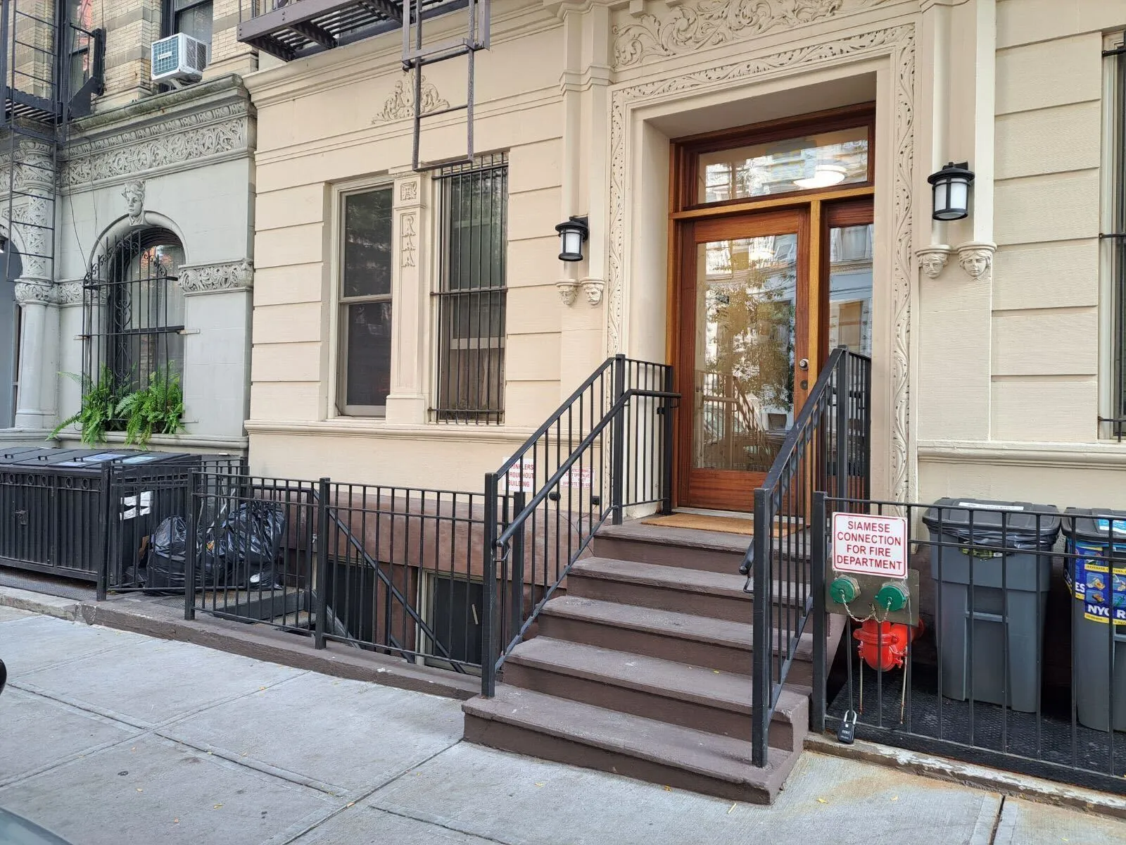 NYC Offers $174,000 West Side Co-Ops Close to Central Park - Bloomberg