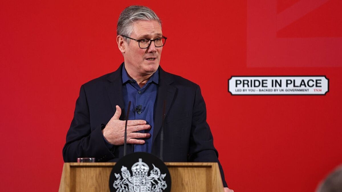 Starmer 'Sorry' for Having Believed Mandelson's 'Lies'