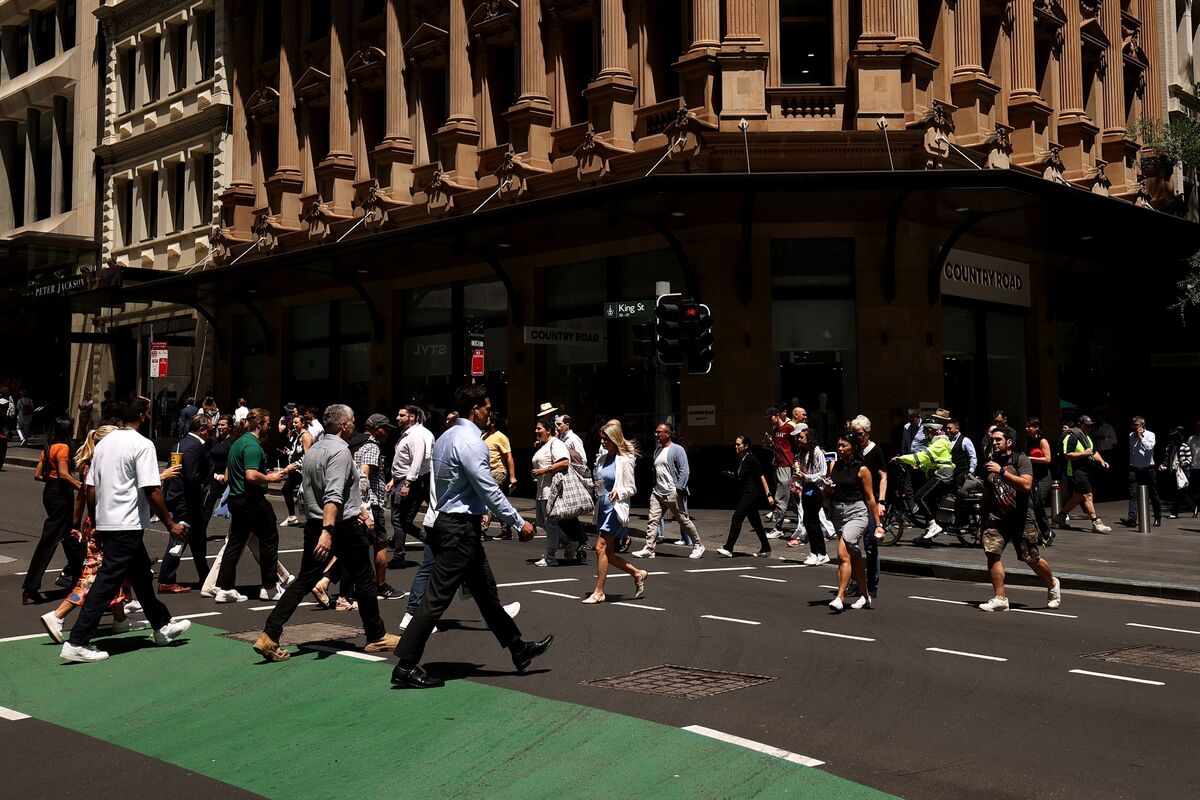RBA Set to Hold Rate at 12-Year High as Bank Overhaul Begins