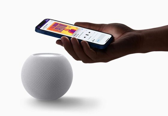 Apple Launches HomePod Mini Speaker After First Model Flopped