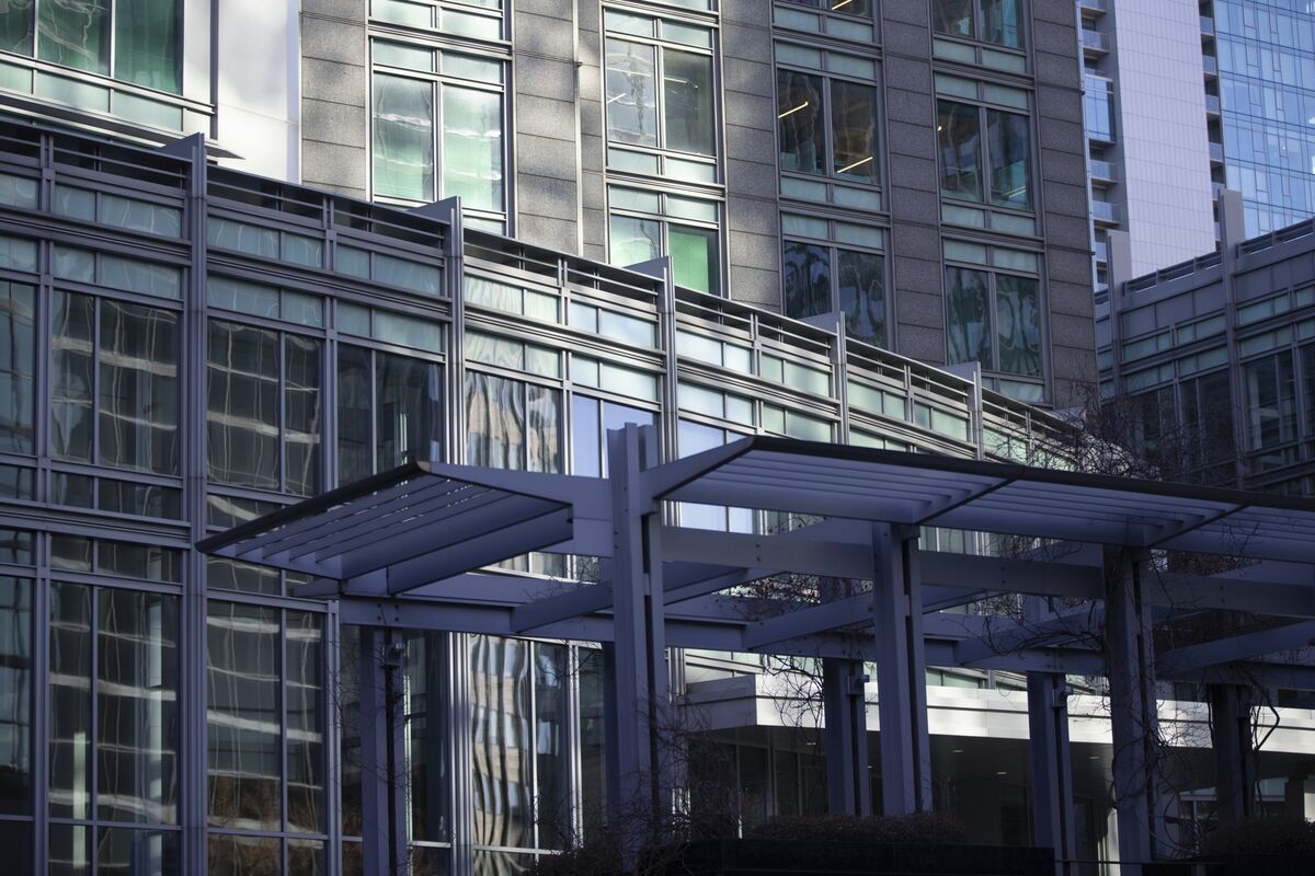 Real Estate Investment Surges To Record With Canada Rebounding Bloomberg