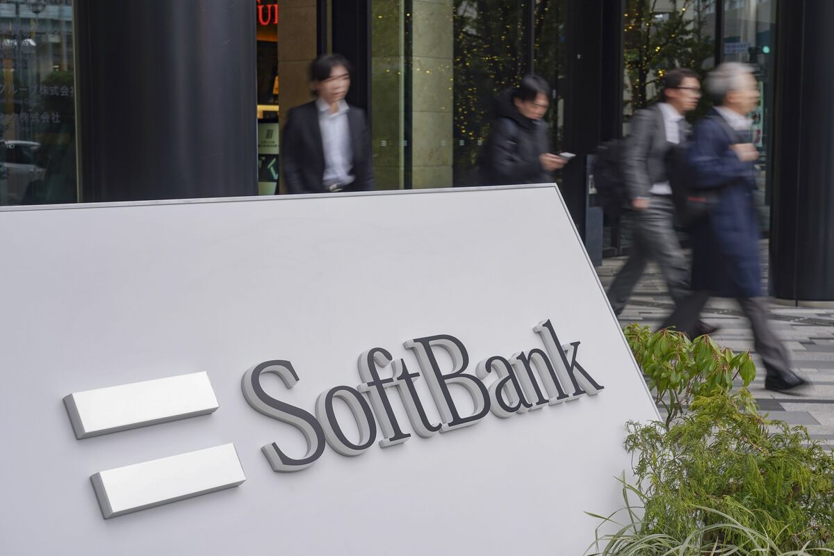 SoftBank Unit Plans Debut Euro Bond as Group Makes Big AI Push