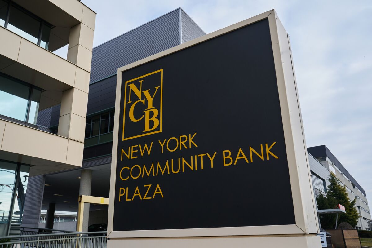 Live: New York Community Bancorp Investor Call - Bloomberg