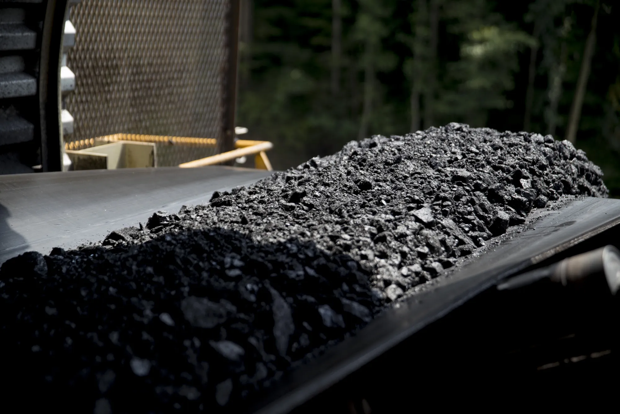 Money Is Trickling Into Appalachia Again As Miners Extract Signing Bonuses And Coal Production Rises