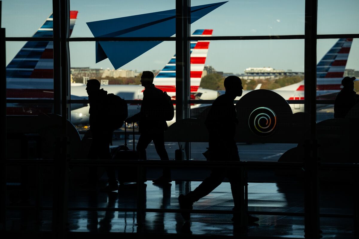 bloomberg.com - Sri Taylor - American Air Pilots Seek Meeting With Board on Underperformance