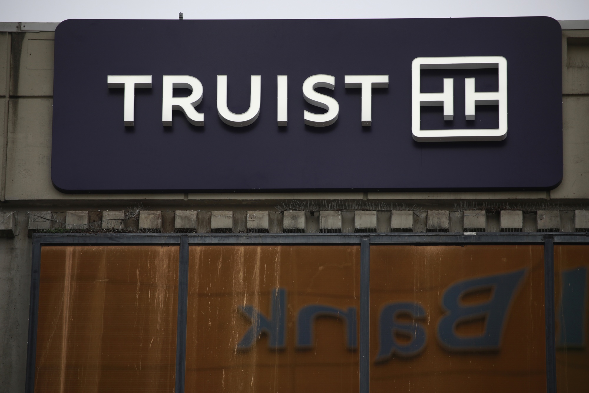 Truist Hires BofA’s Wiant to Run Financial Institutions Group Bloomberg