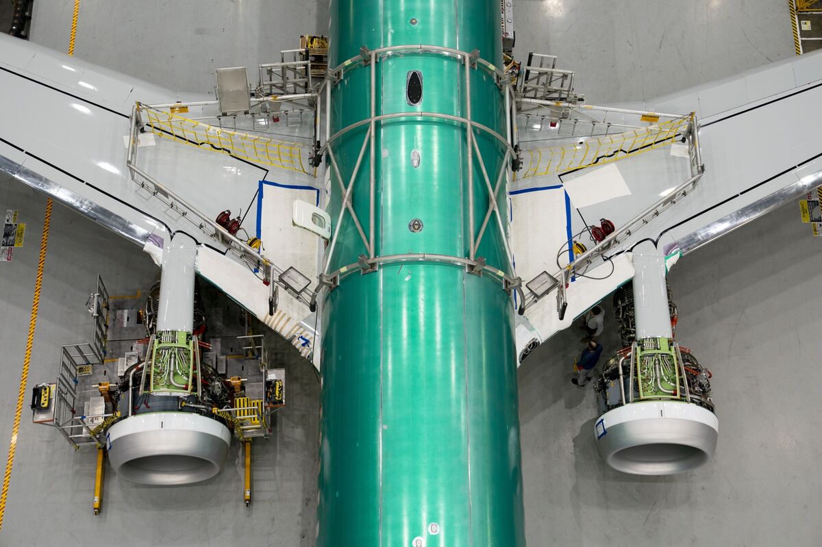 Vietnam Touts Boeing Plane Orders While Seeking Trump Trade Deal Vietnam Touts Boeing Plane Orders While Seeking Trump Trade Deal