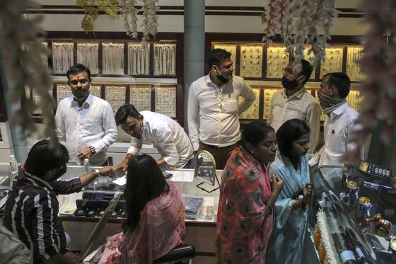 Diwali Gold-Buying Frenzy Missing on Key Day for Indian Demand