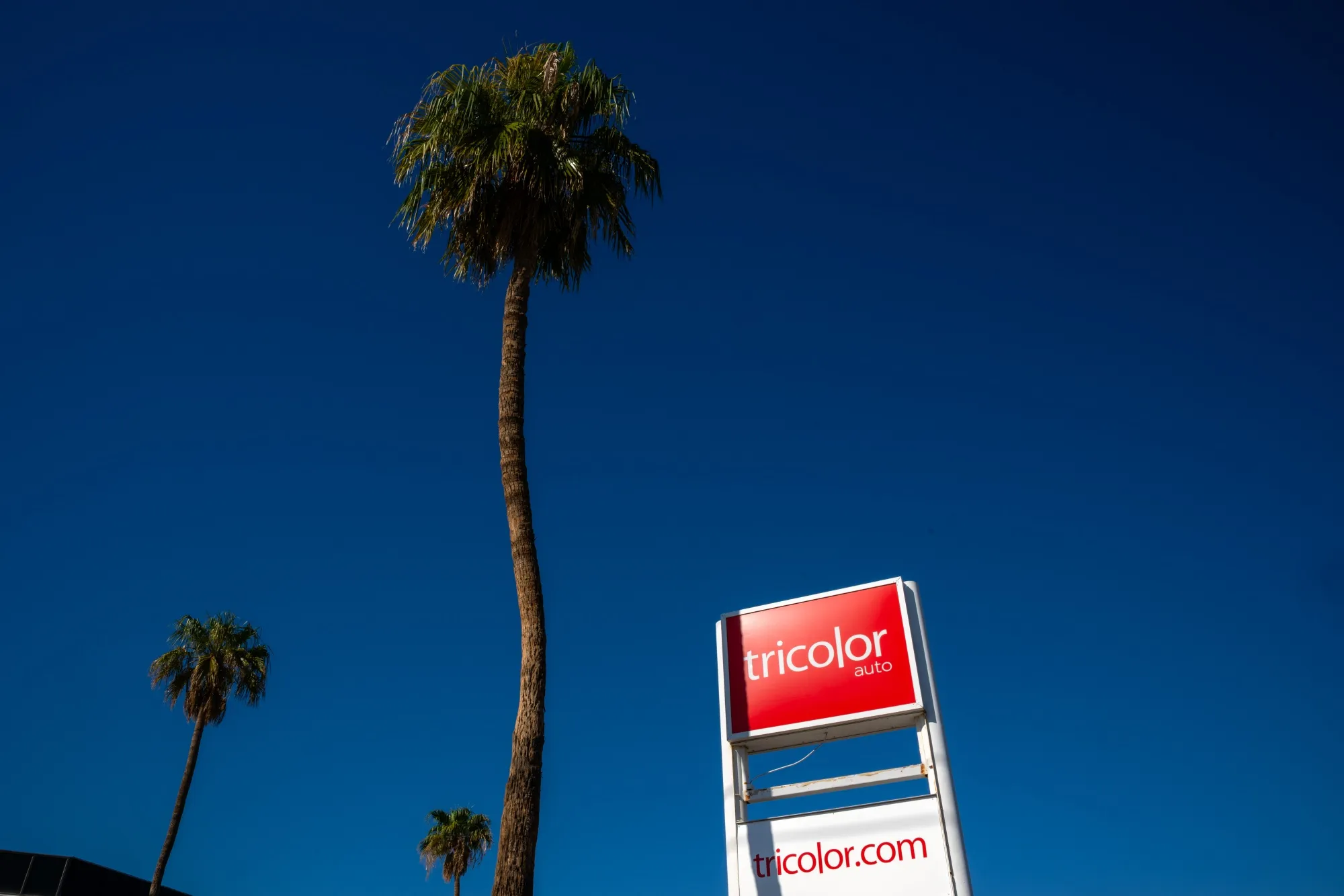 First Brands, Tricolor Wipeouts Show Cracks in Credit Golden Age - Bloomberg