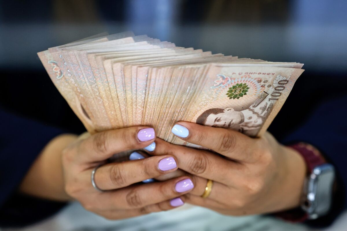 Gold’s Grip on Thai Baht Loosens After Government Warning