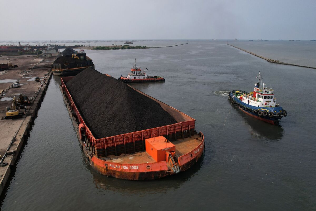 Indonesia’s Plan to Overhaul Commodity Exports Is Still in Flux
