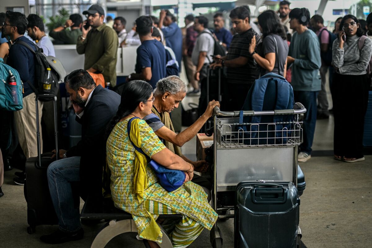 bloomberg.com - Mihir Mishra - How India's Top Airline Unraveled in Quest For Higher Profit