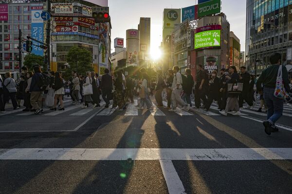 Berkshire?s 282 Billion Bond Fuels Japan Investment Hopes