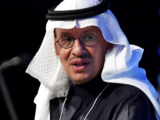 OPEC+ Clinches Compromise on Gradual Easing of Output Cuts
