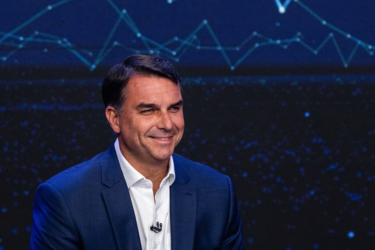 Bolsonaro Adviser Backs Freer Petrobras, Rules Out Privatization