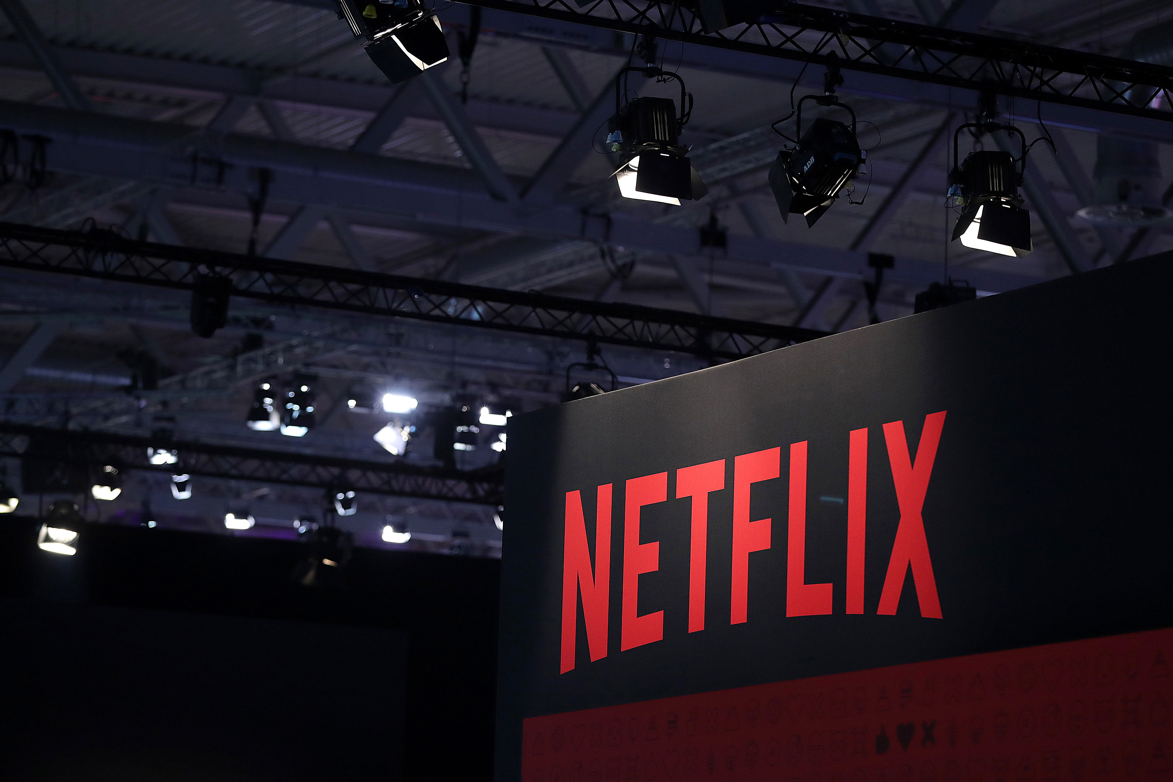 Netflix Has a Moat Even Warren Buffett Would Envy - Bloomberg