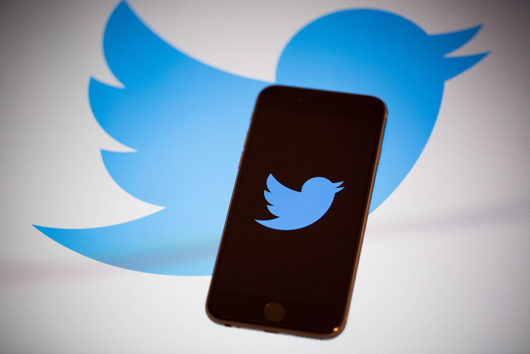 Twitter Removed Accounts From Iran, Russia Related To Midterms - Bloomberg