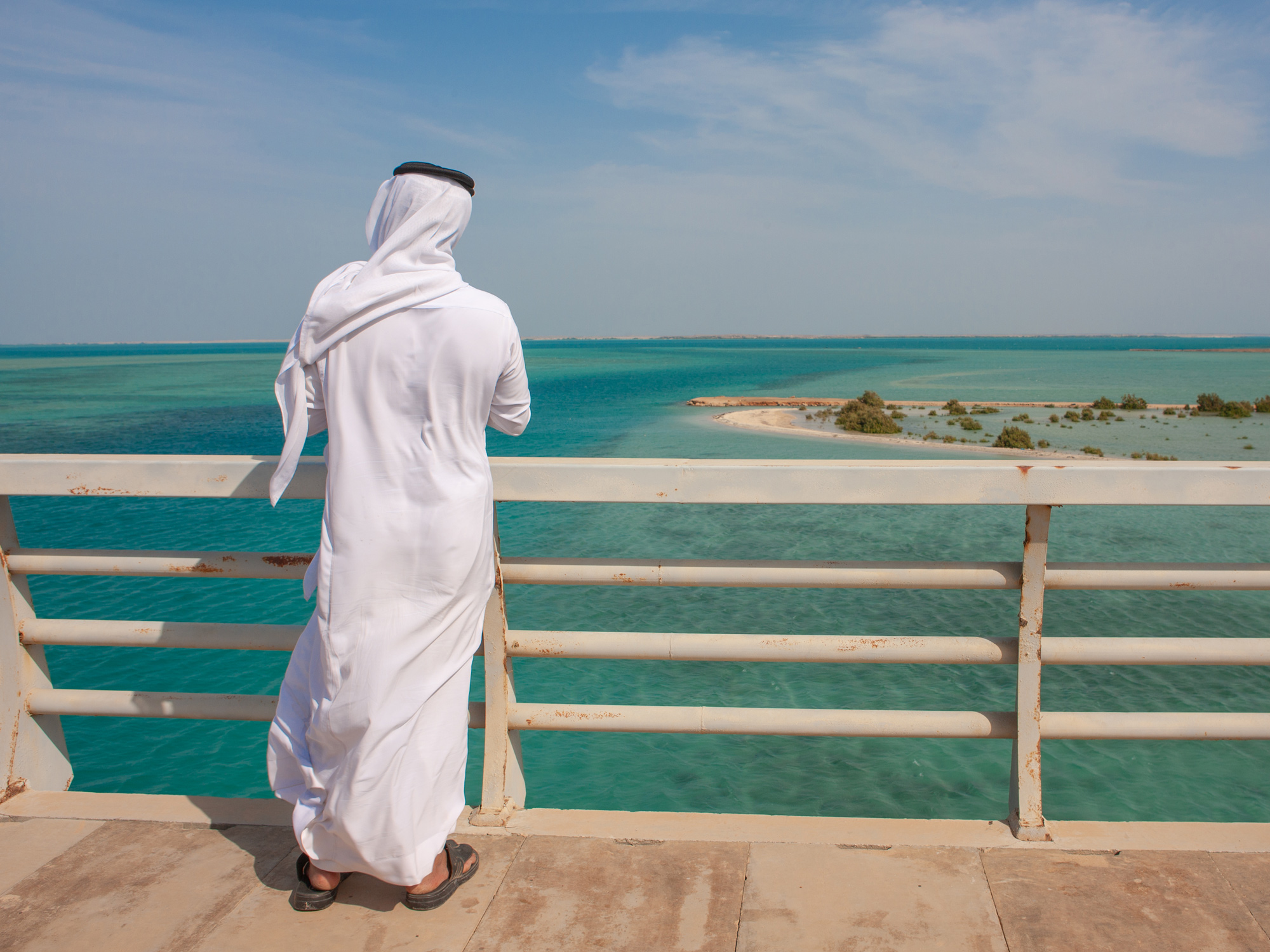 Saudi Arabia Seeks Private Money Transform Red Sea Beaches - Bloomberg