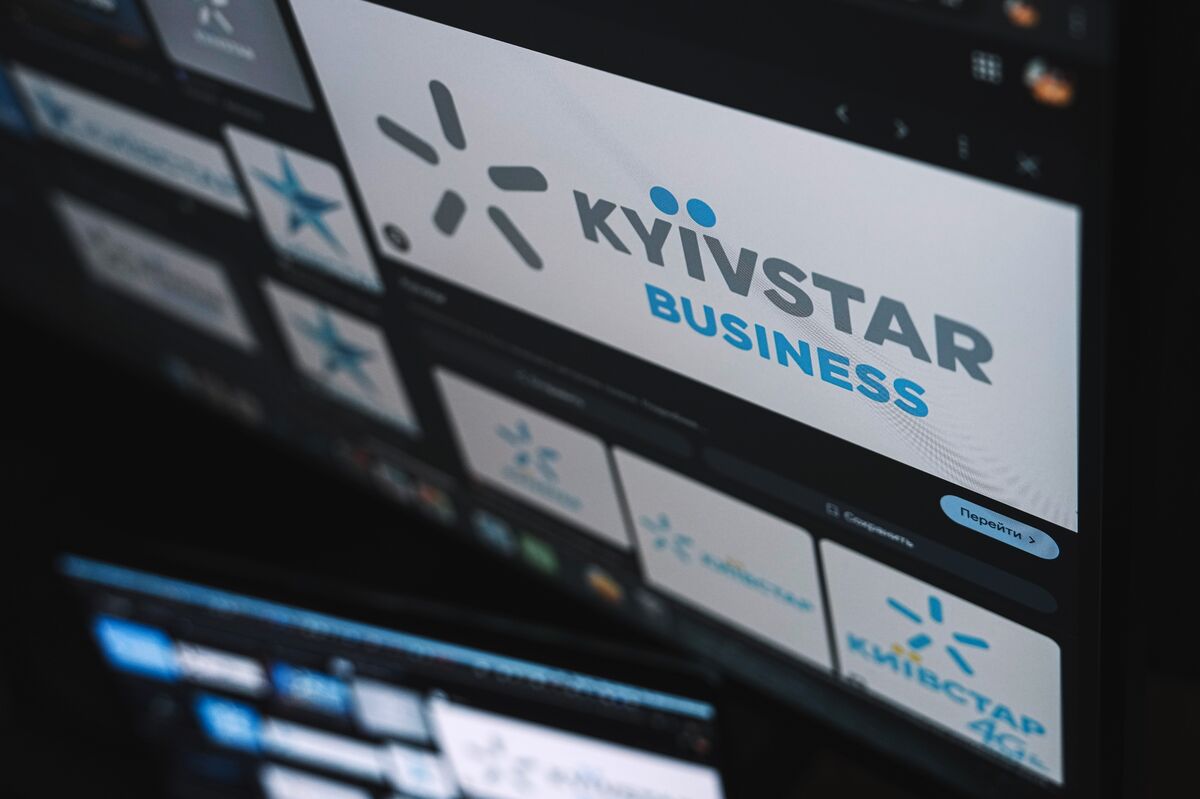 Ukraine Telecom Kyivstar Extends Gains as Trump Pushes for Peace