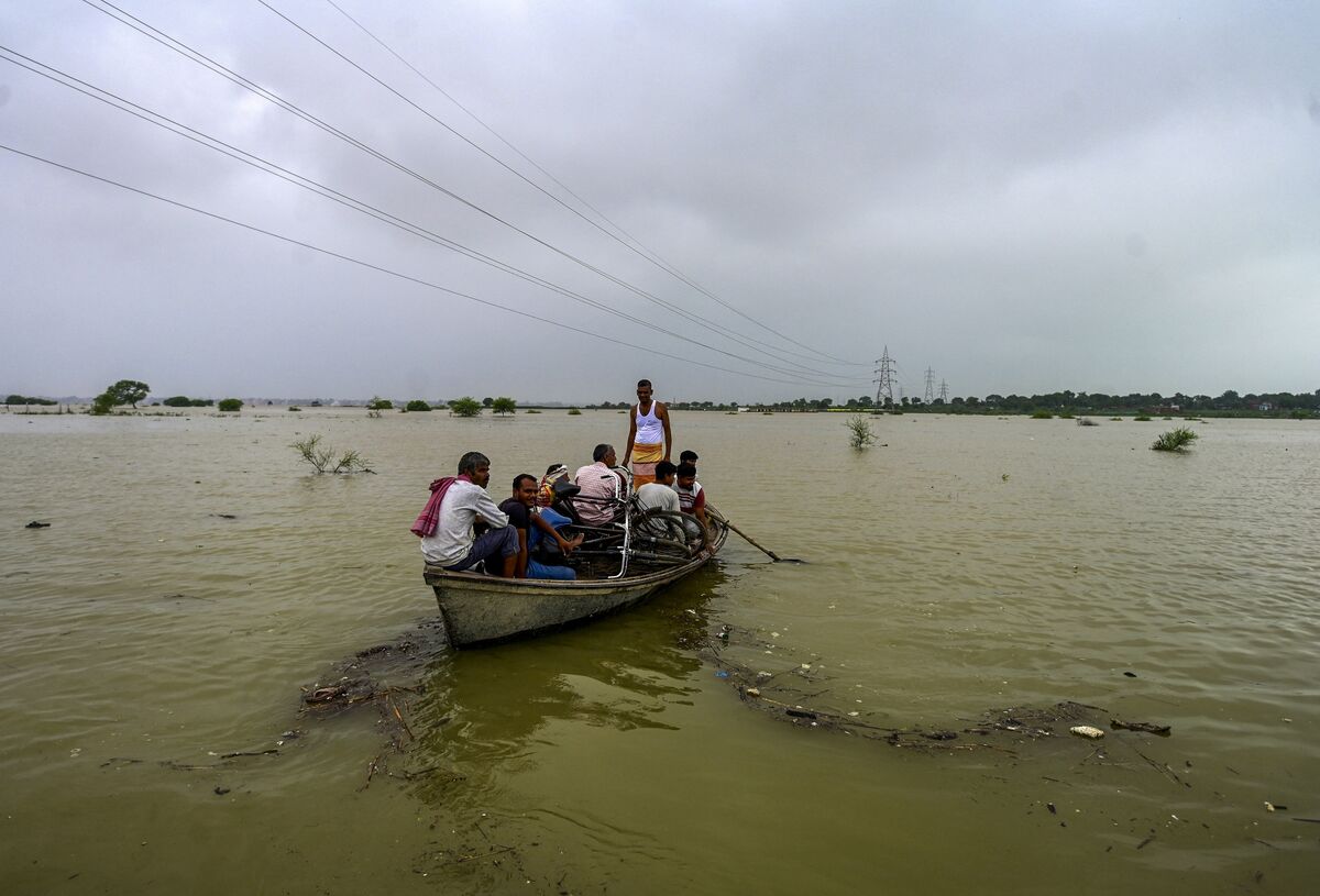Himachal Pradesh Floods Kill 303, Hundreds Injured Amid Intense Monsoon Rains