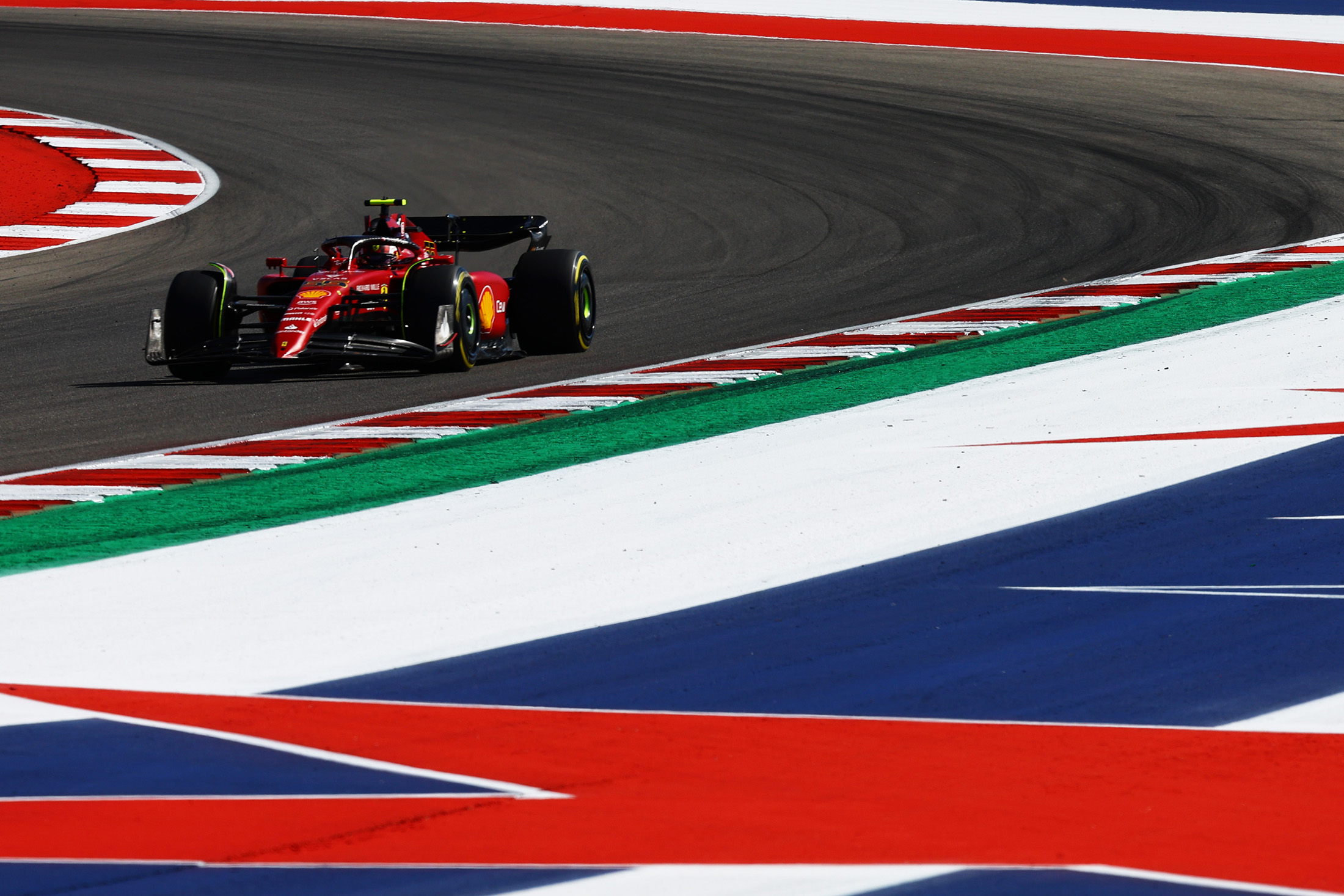 Sainz on Pole for US Grand Prix After Verstappen Falters