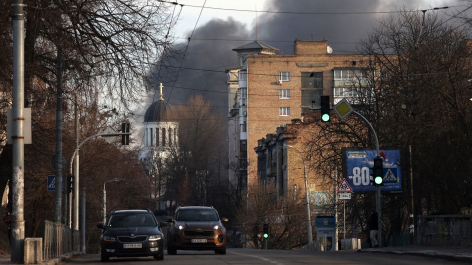 Watch Russia-Ukraine Latest: Kyiv Hit By Barrage Of Missiles - Bloomberg