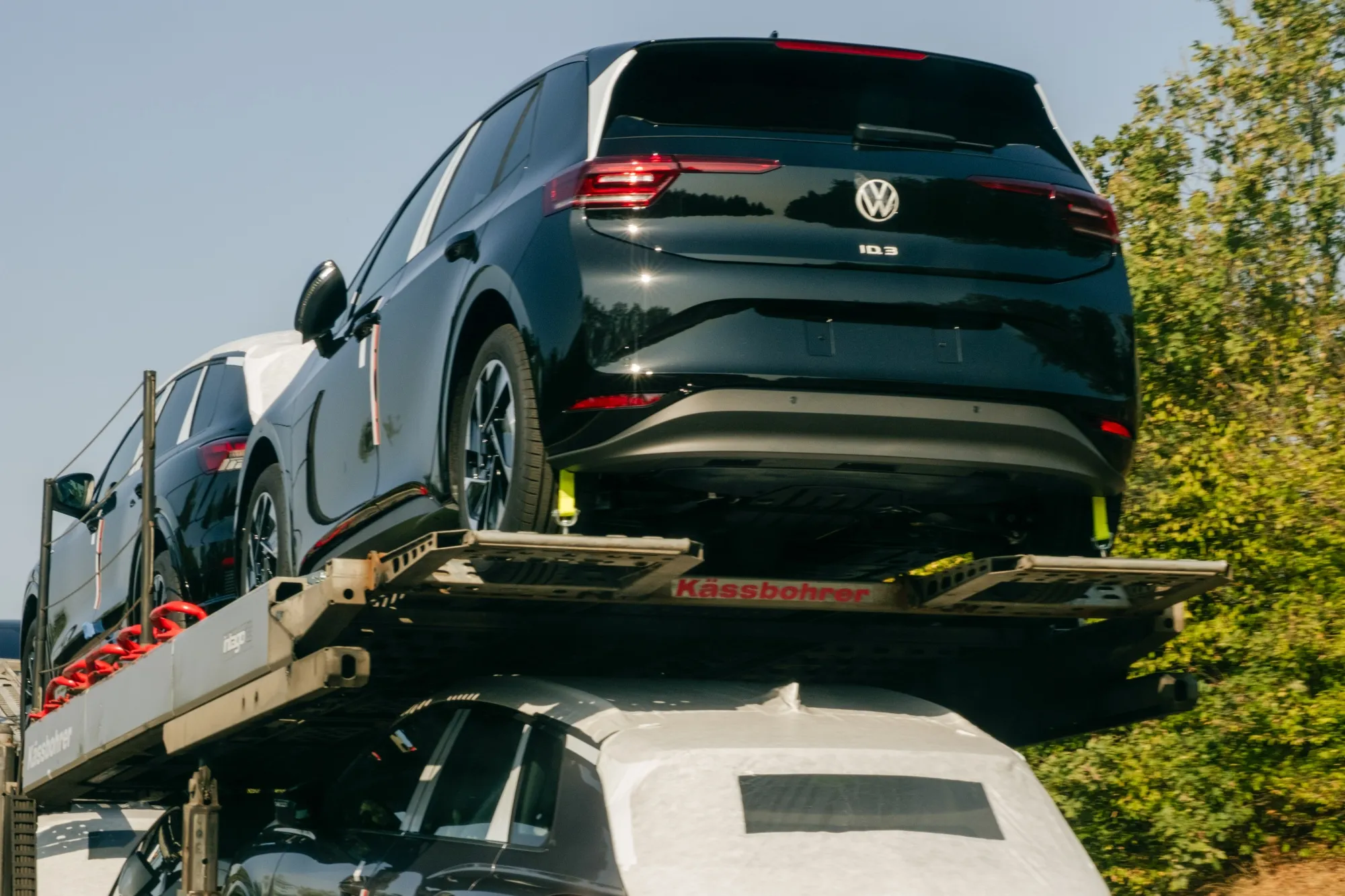 Volkswagen AG Defends Plan to Shut German Factories With Plunging Sales