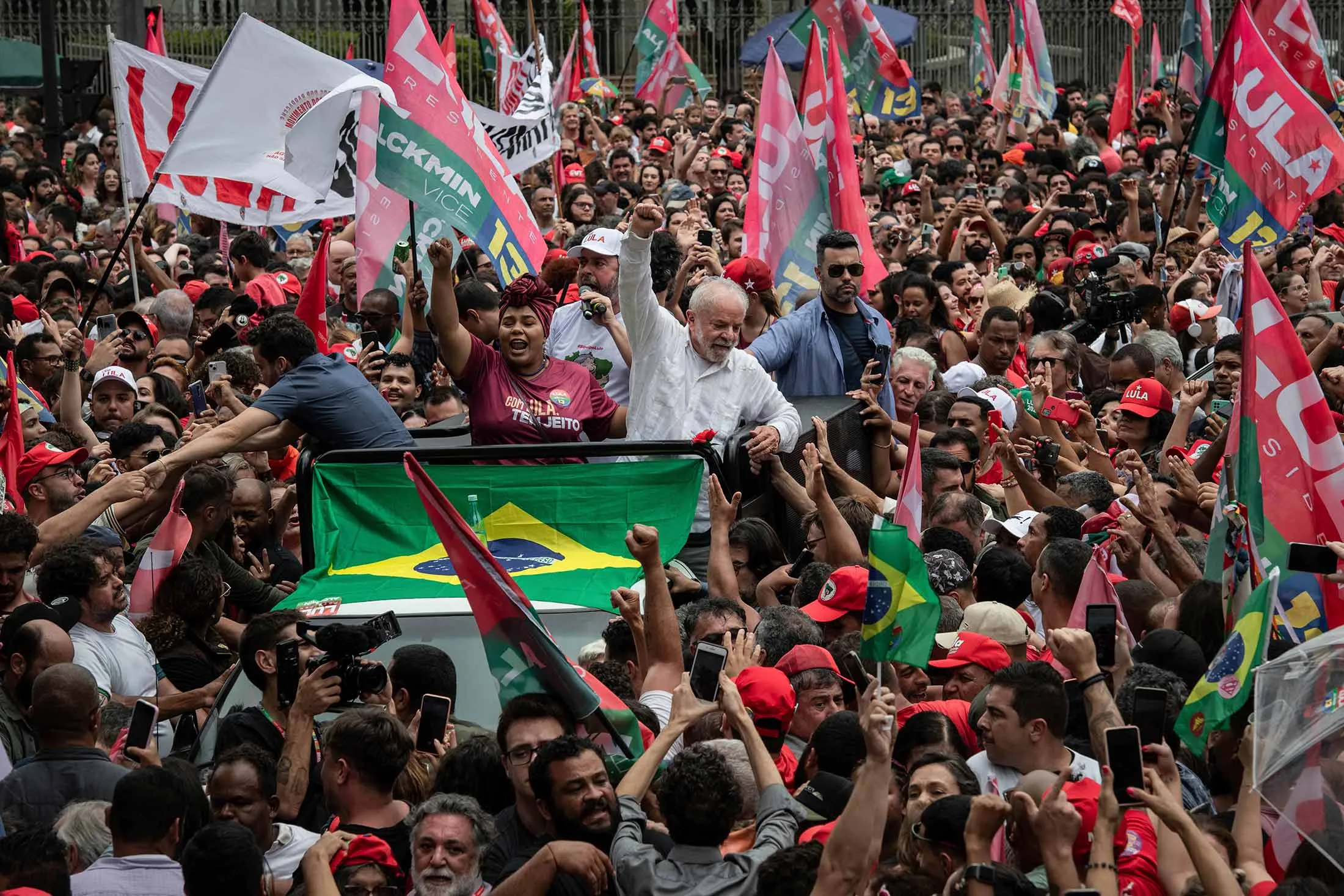 Luiz Inácio Lula da Silva (center) at a&nbsp;campaign rally on Oct. 10, 2022.