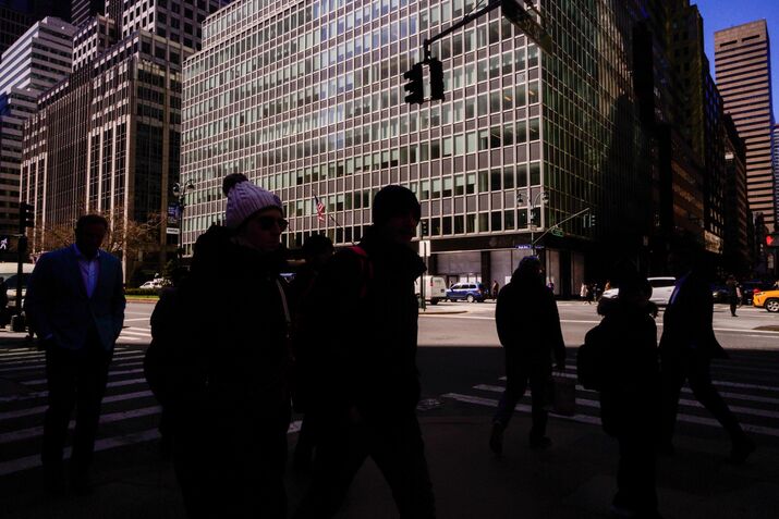 Private Credit Funds Cap Withdrawals As Exodus Grows