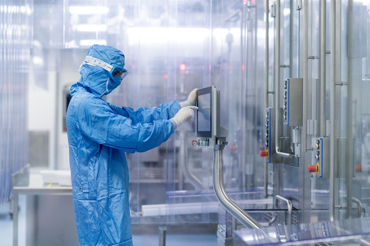 Italy Frugal Pharma Billionaire Eyes Global Leader Spot in Drug ...