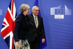 メイ英首と欧州委員会のユンケル委員長