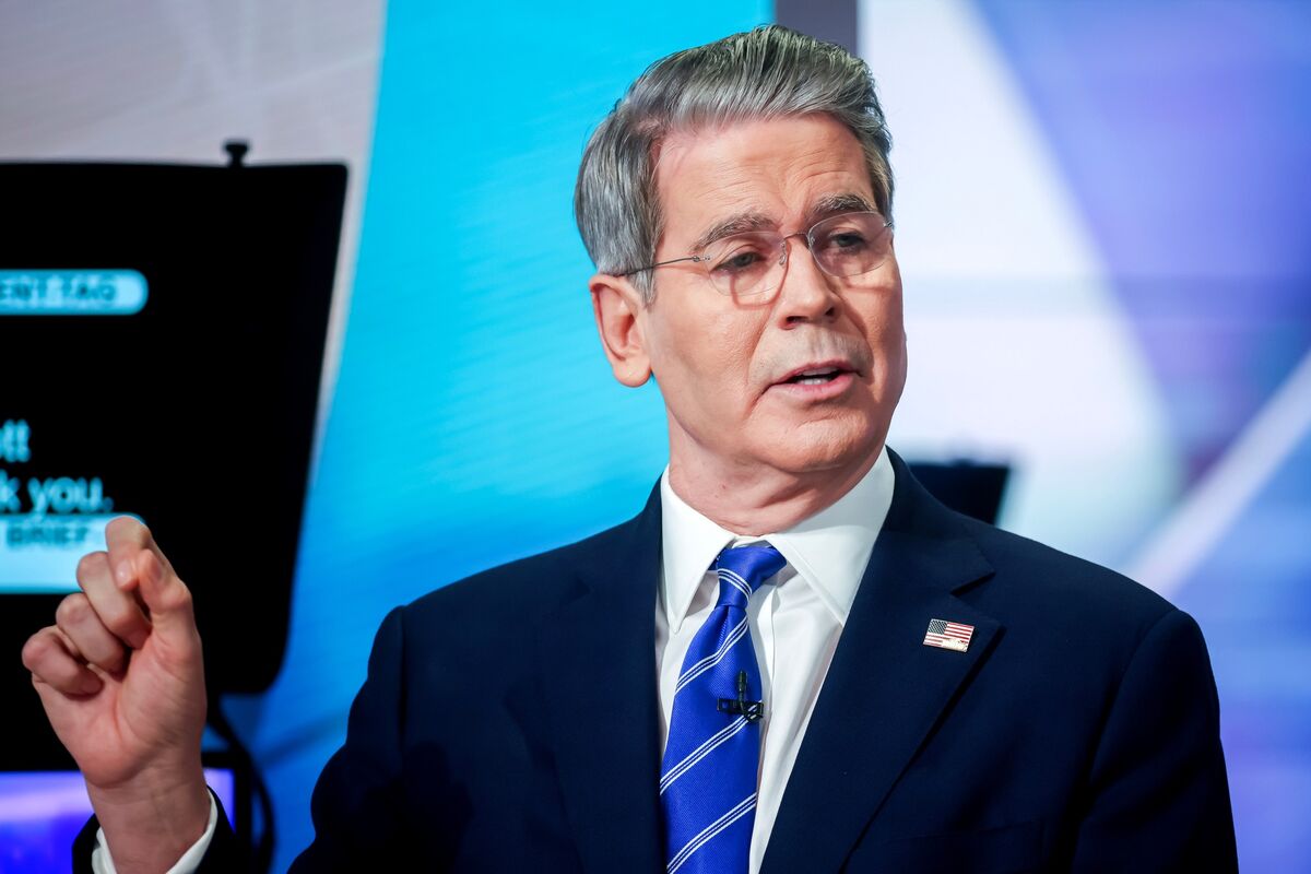Bessent Says Treasury Prioritizing Payments, in Unusual Maneuver