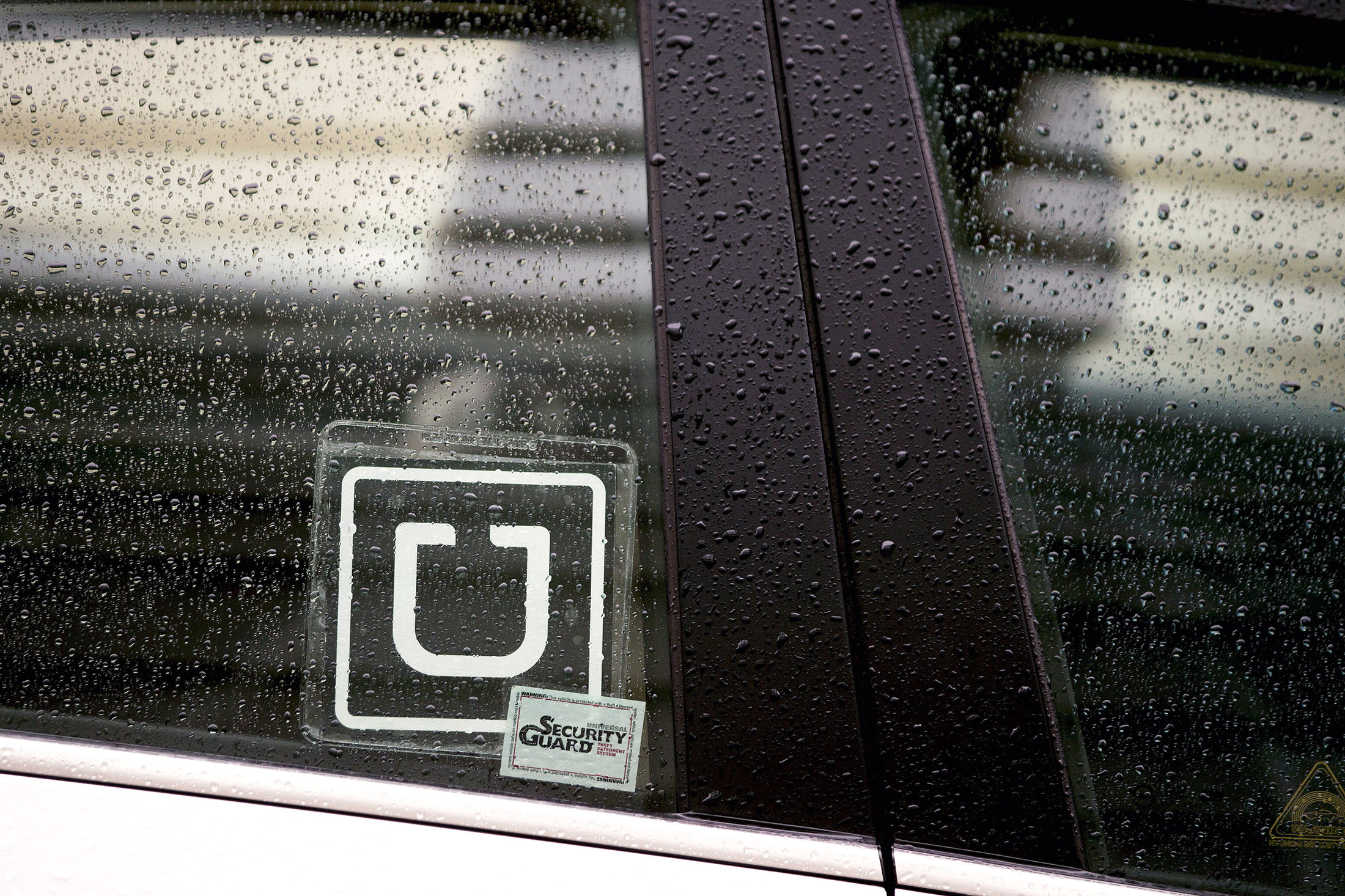 Uber To Limit Service Price Surges During East Coast Storm Bloomberg - mayors limo roblox
