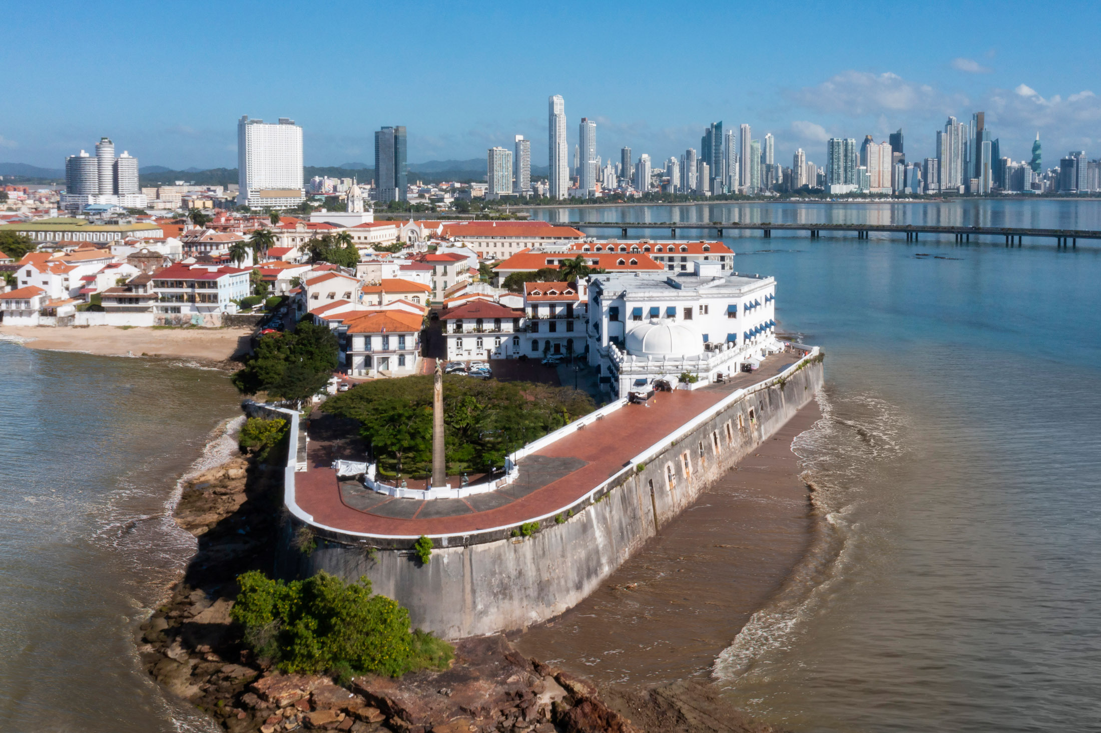 Why Now Is the Time to Plan a Trip to Flourishing Panama City - Bloomberg