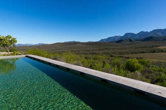 A 1,200-Acre South African Nature Preserve Offers Safari Living