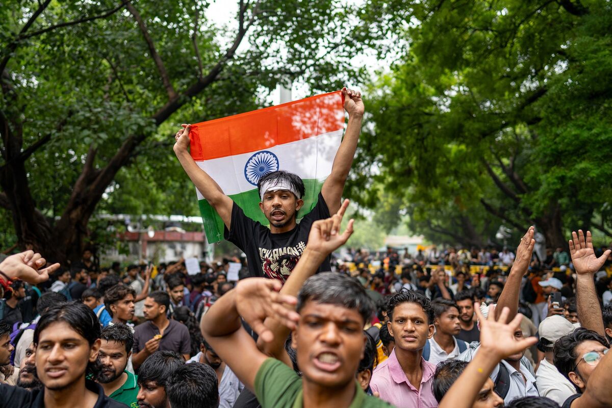 Cockroach Revolt Exposes Cracks in Modi’s Vision of Rising India - Bloomberg.com