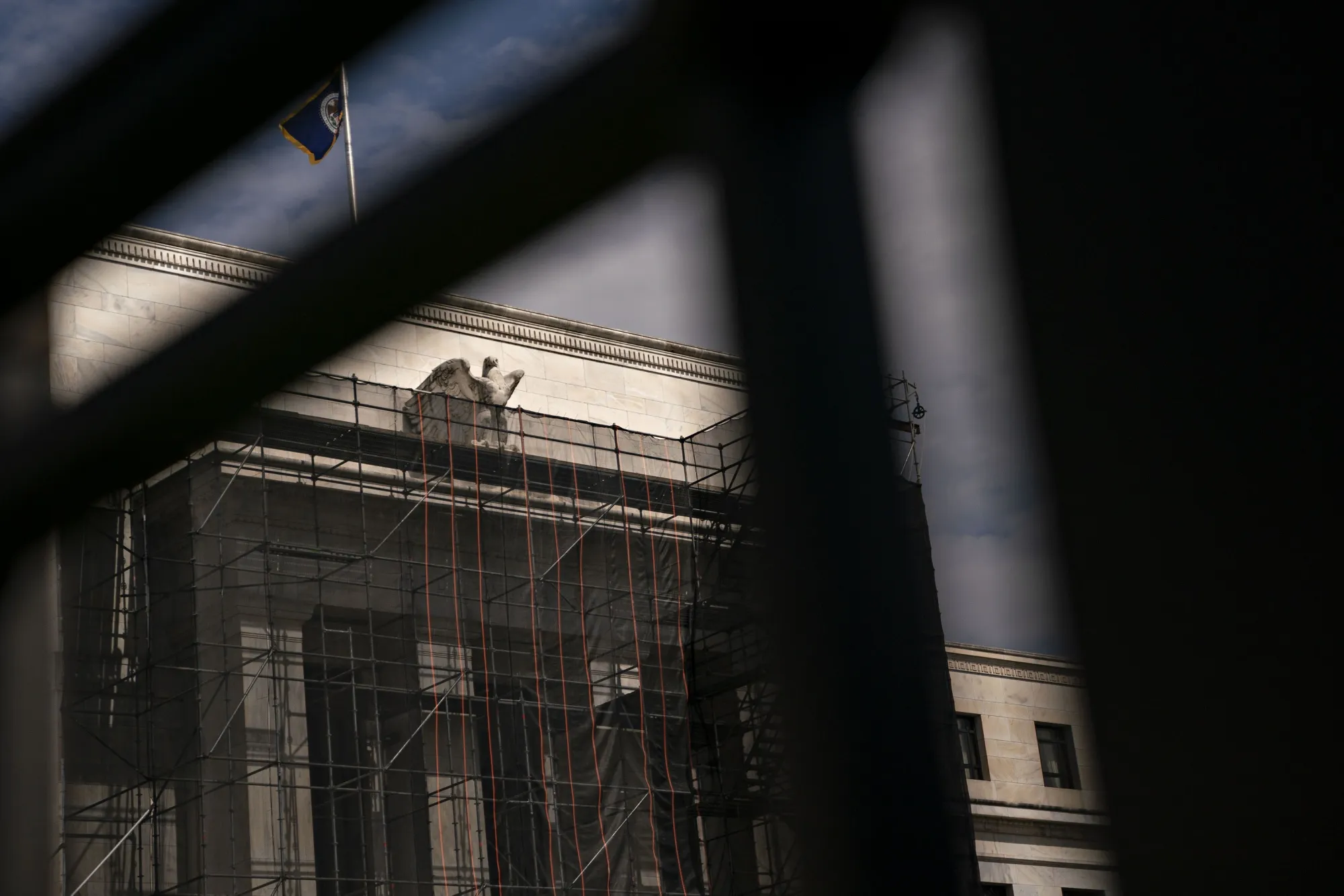 Washington As White House Wants To Send Individual $1,000 Stimulus Checks Now 