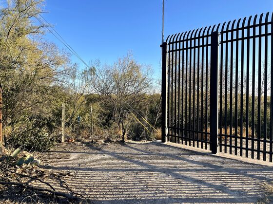 Love and Hatred Along the Border in West Texas