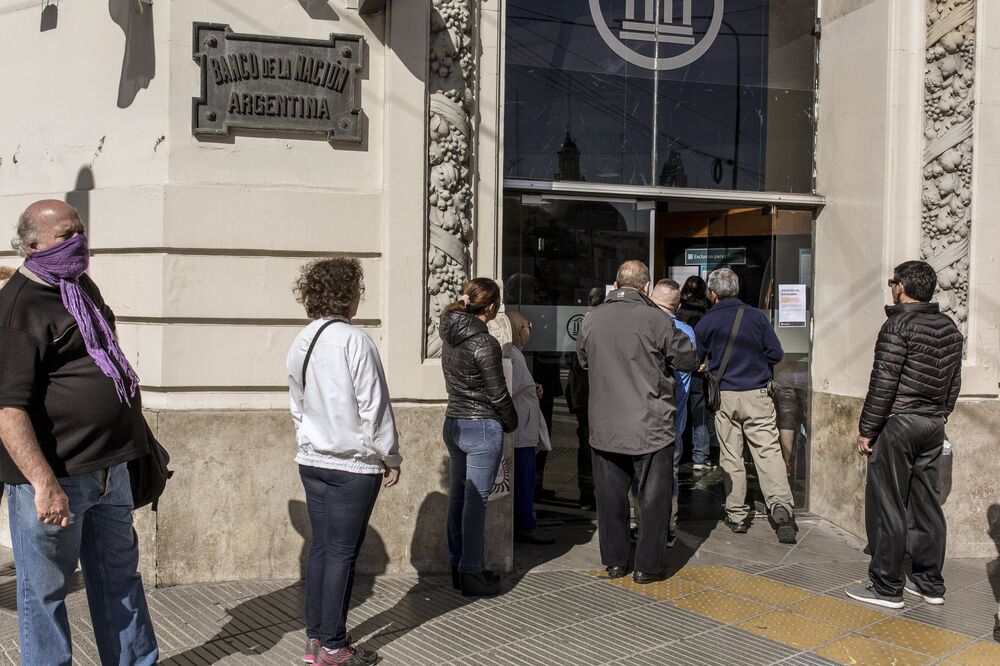 Four Indicators That Scare Argentine Banks Amid The Pandemic Bloomberg